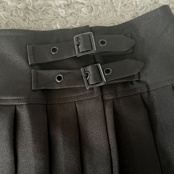 Black Pleated Wrap Mini Skirt - Picture 4 of 5